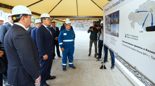 Әлихан Смайылов Теміртау қаласының өнеркәсіп және әлеуметтік нысандарын аралады