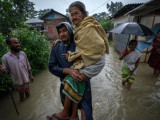 Үндістанда су тасқыны аймағынан 15 мыңға жуық адам эвакуацияланды