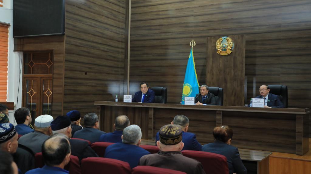 Сенаторлар өңір жағдайымен танысты