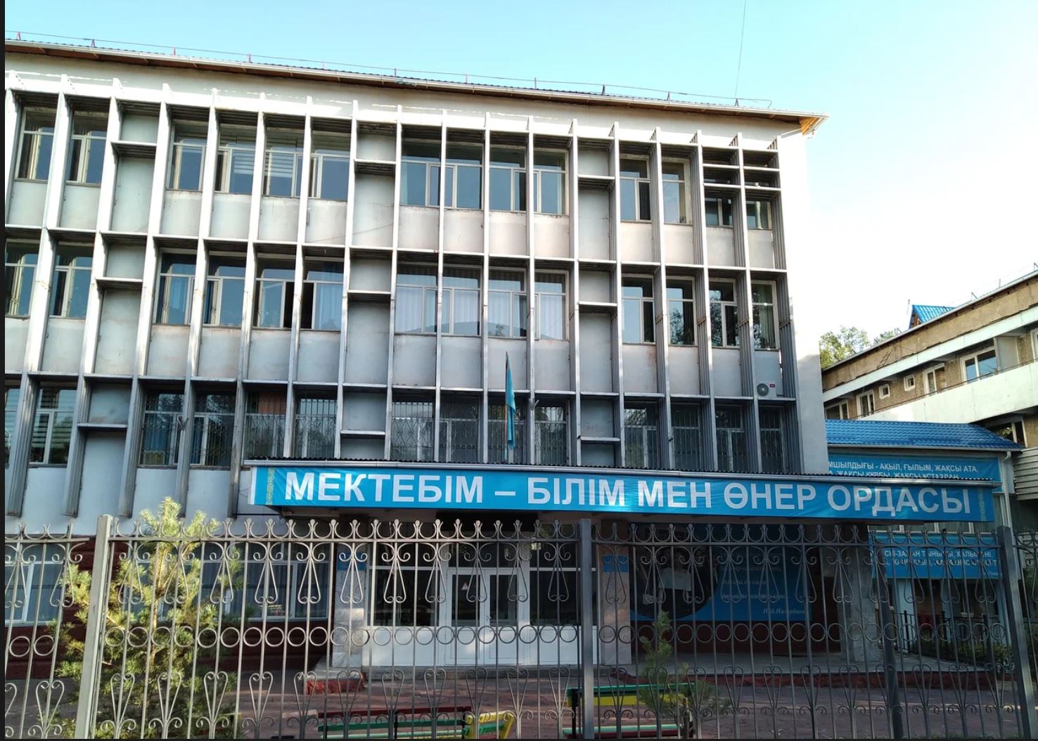 Абай мектебі желісін дамытуға не кедергі?
