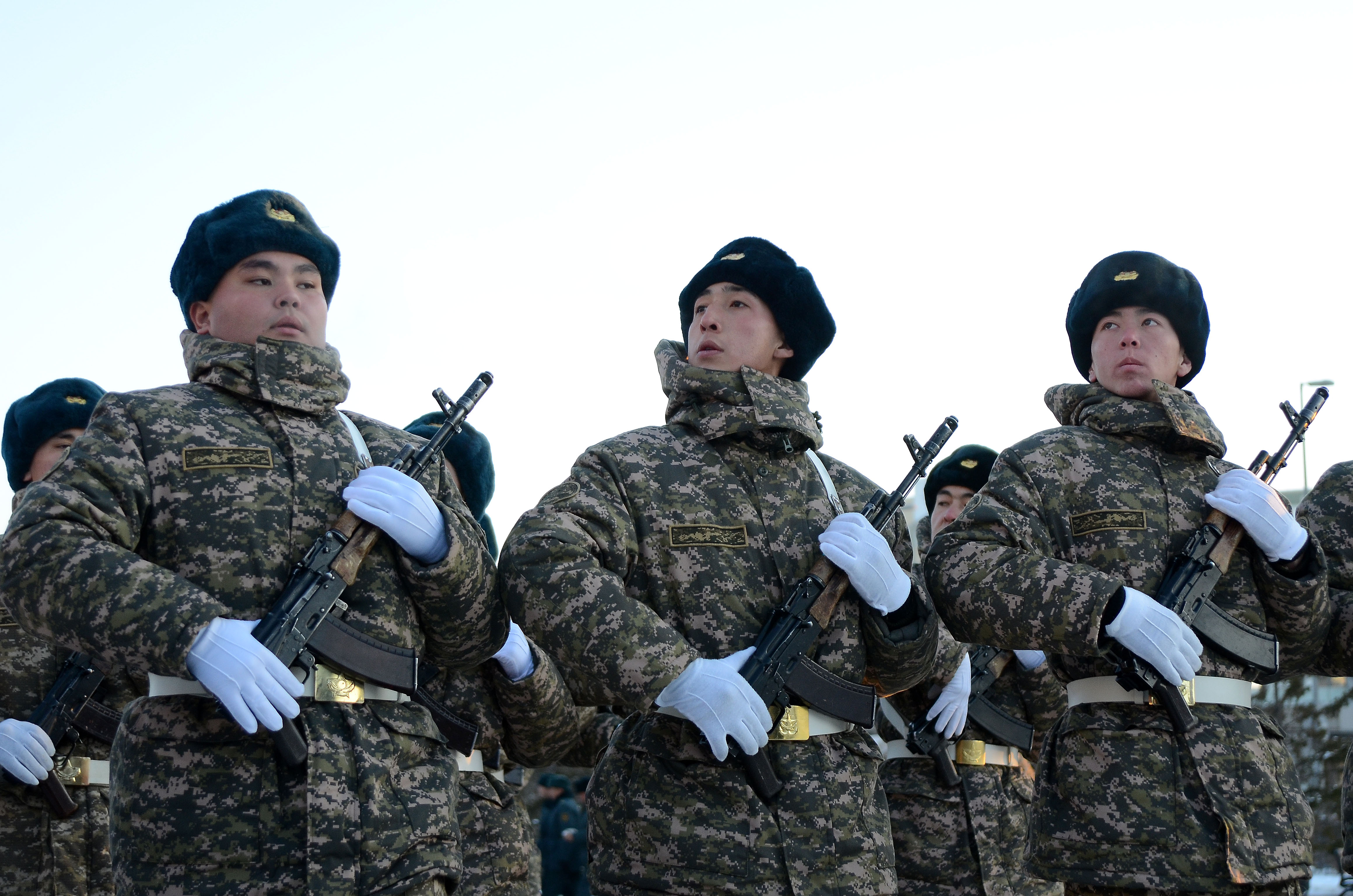 Тегін білім алады