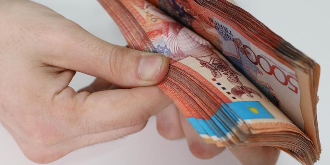 20 жыл бұрын банкротқа ұшыраған кәсіпорын қызметкерлері төлемдерін ала алмай жүр