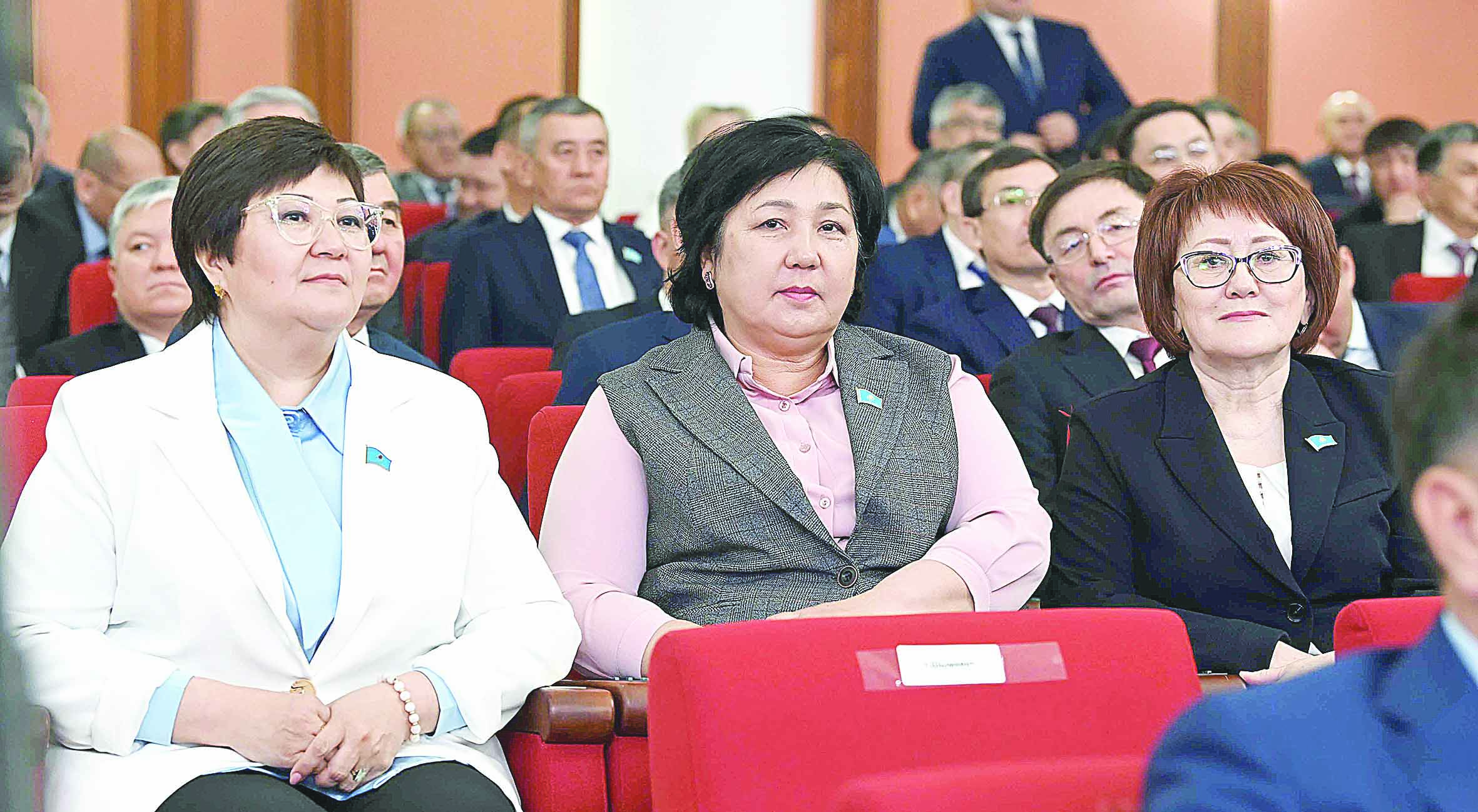 Андрей Чеботарев, қаржы сарапшысы: Алдағы міндет – «Орташа табыс тұзағынан» құтылу