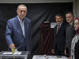 Түркиядағы президент сайлауы: Режеп Тайип Ердоған көш бастап тұр