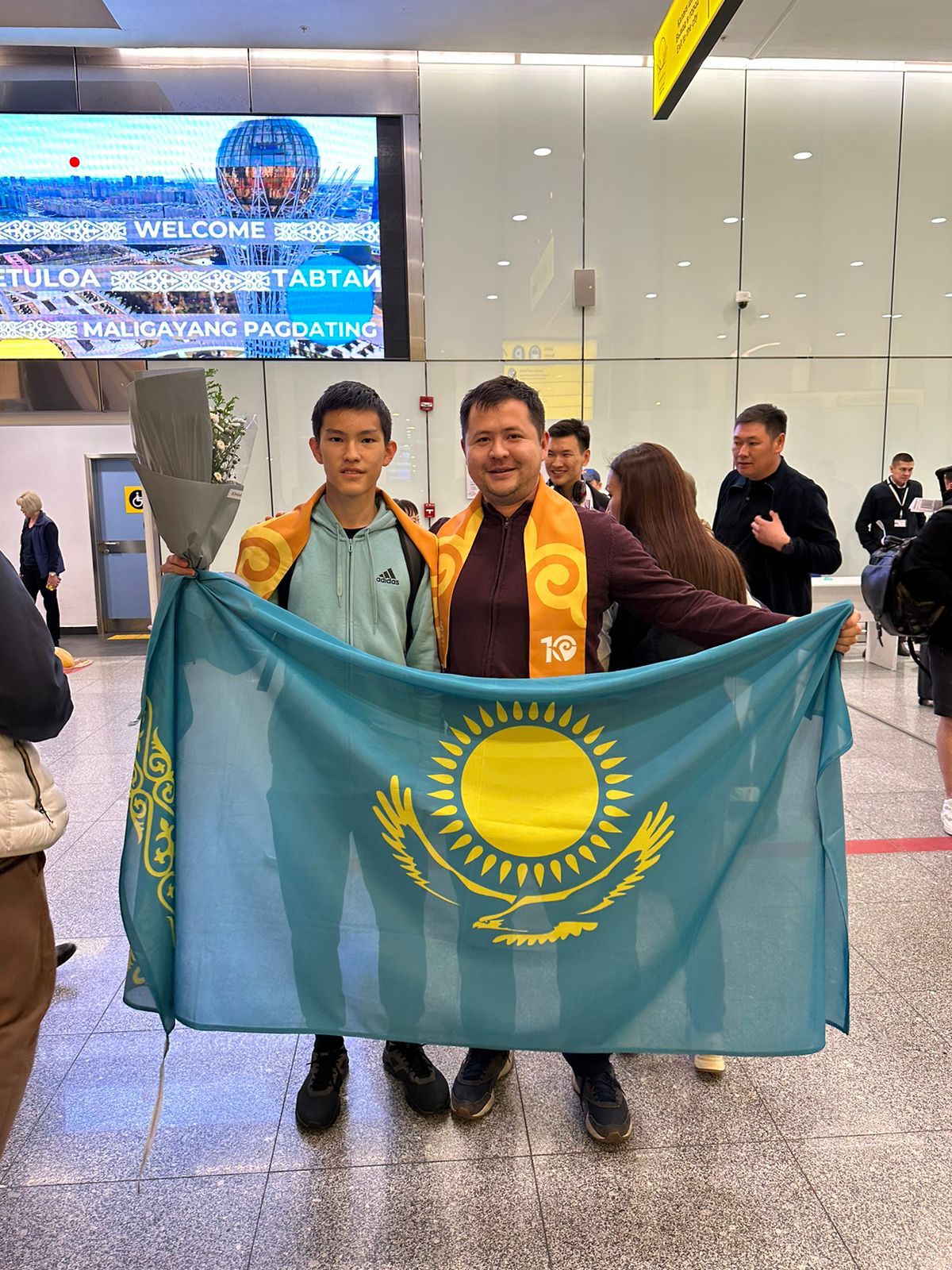 Әкеге тартып ұл туар...