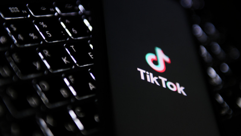 «TikTok» желісінде құмар ойын ұйымдастырғандар сотталды