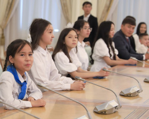 Әр өңірден келген оқушылар «Ақорда» резиденциясын аралап көрді