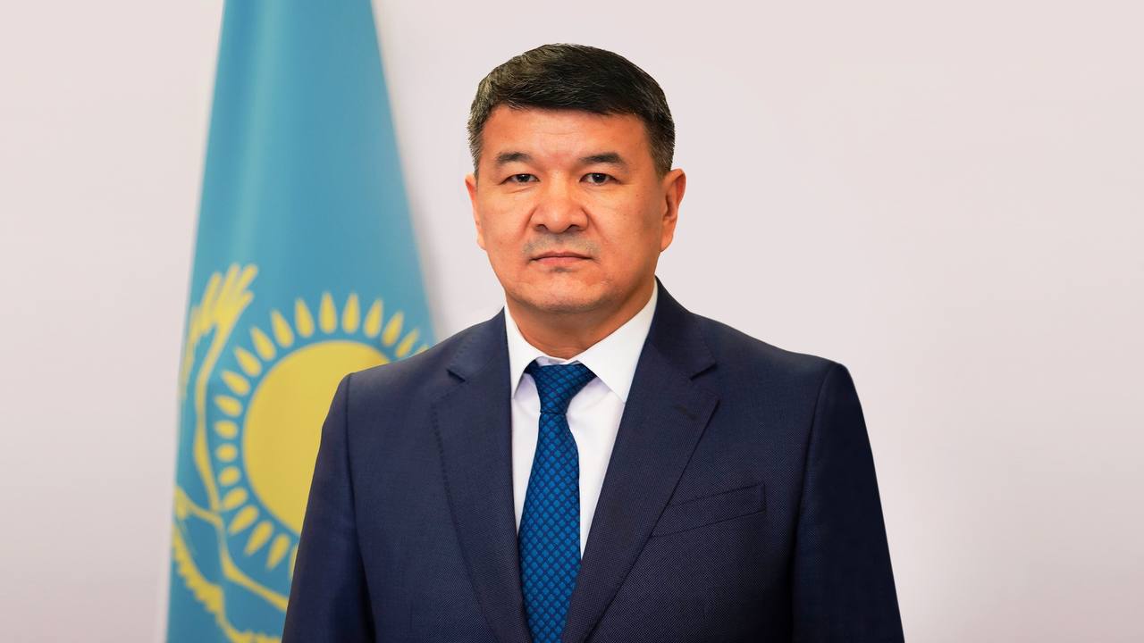 Оқу-ағарту министрлігі аппаратының басшысы қызметінен босатылды