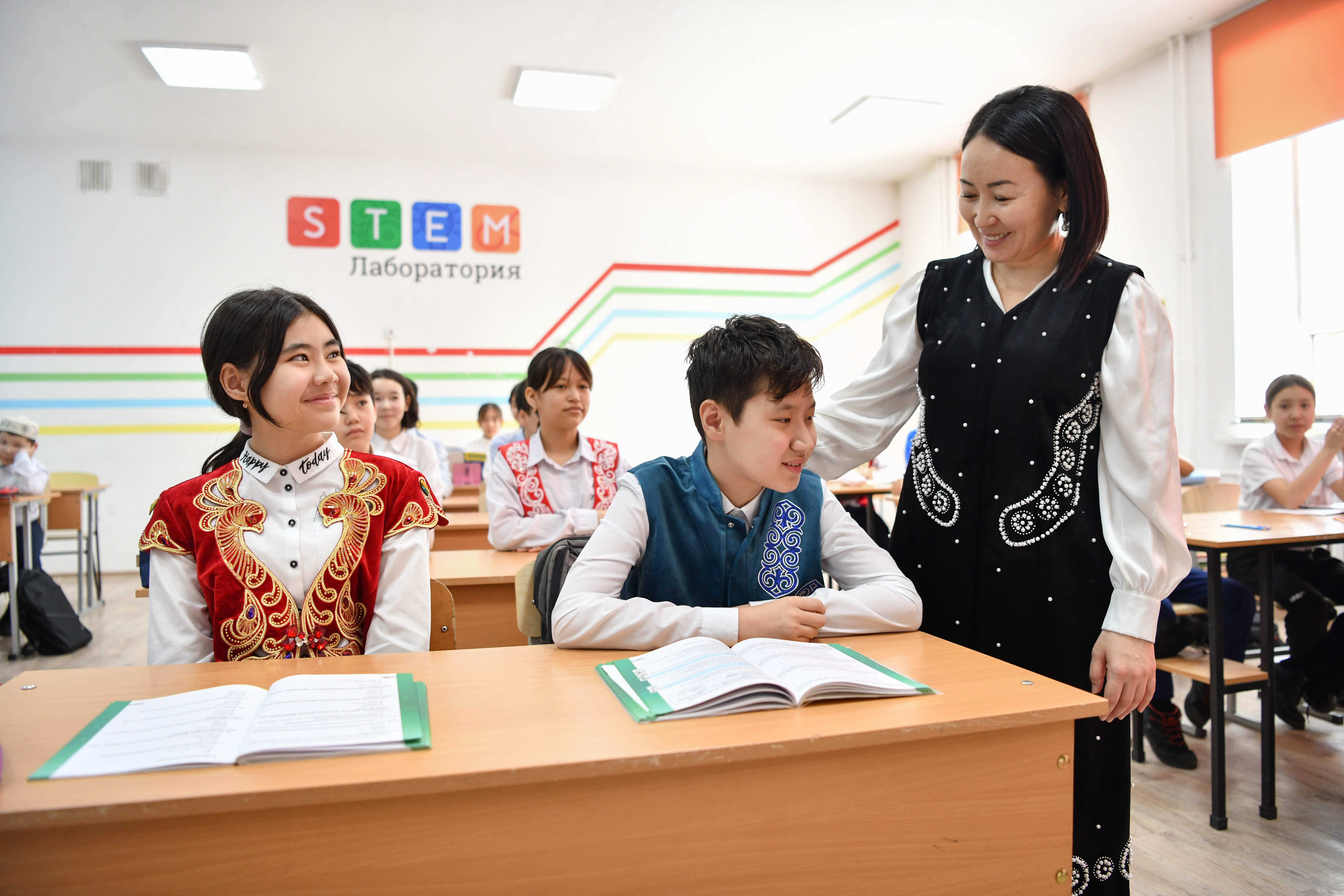 «Адамның адамшылығы – жақсы ұстаздан»