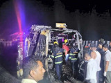 Үндістанда жолаушылар автобусы өртеніп, 25 адам қаза тапты