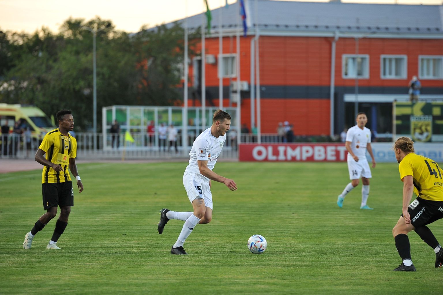 Еурокубок жеңіспен басталды