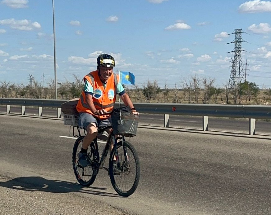 Велосаяхатшы Жұмабай ақсақал