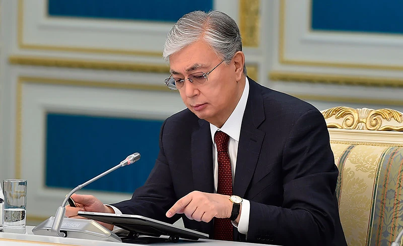 Президент Отбасы күнімен құттықтады