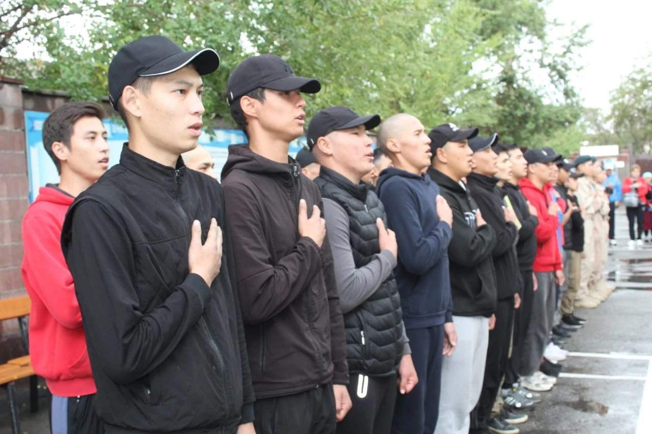 Жетісу жастары – әскер қатарында