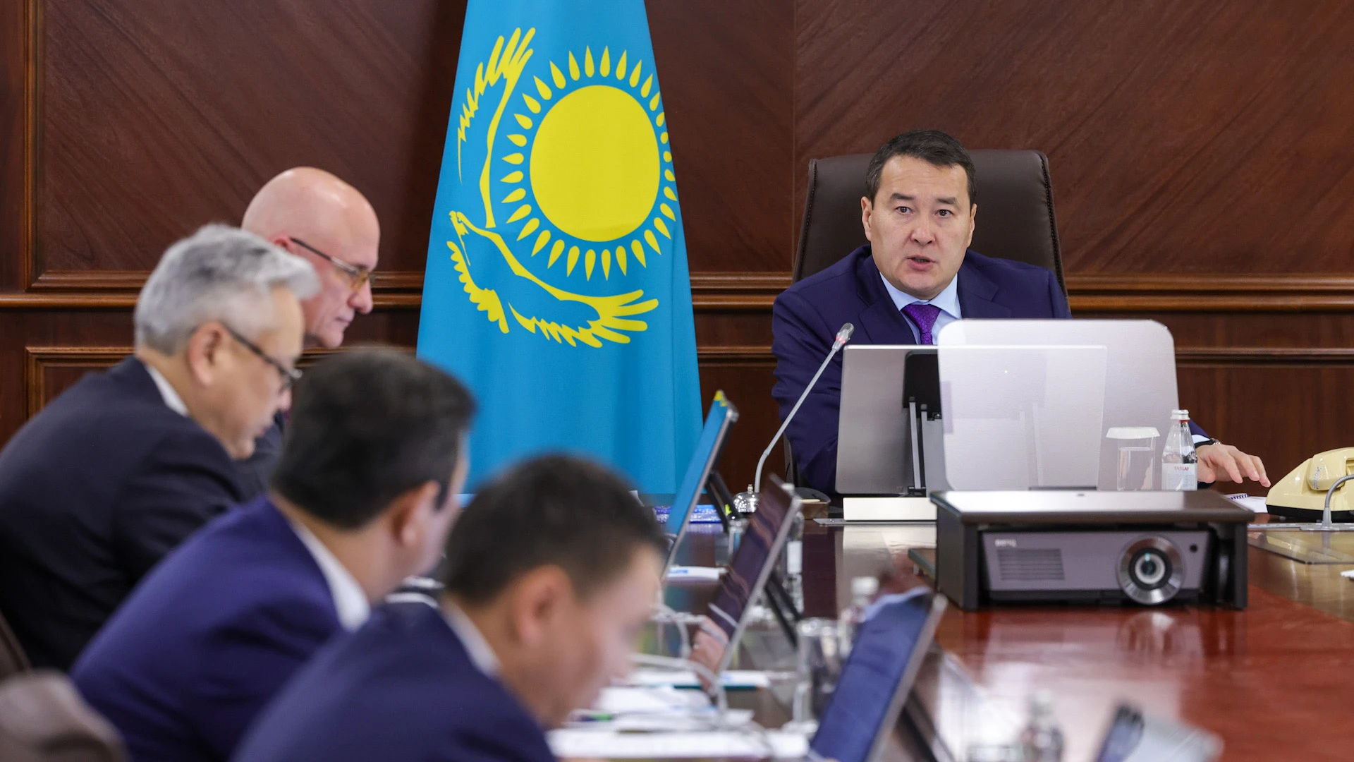 Үкімет ауылшаруашылығы тауарын өндірушілерді қалай қолдайды?