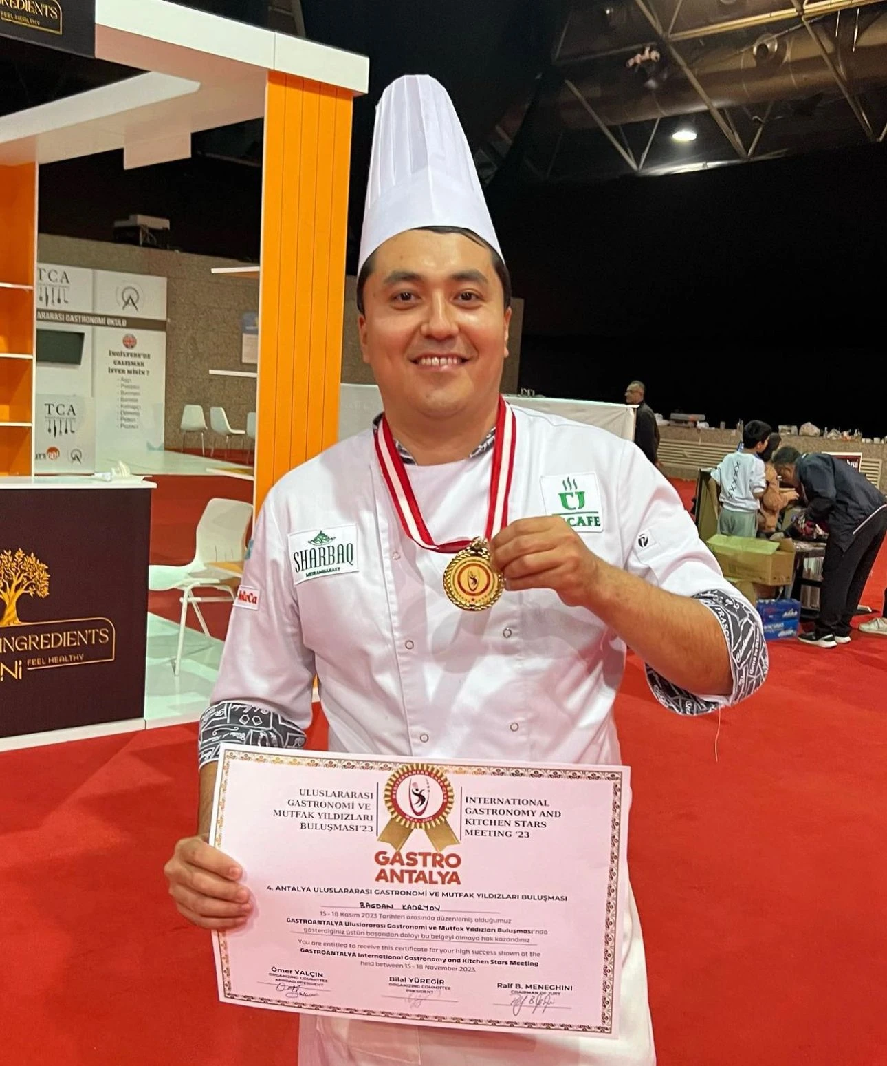 Бармағынан бал тамған