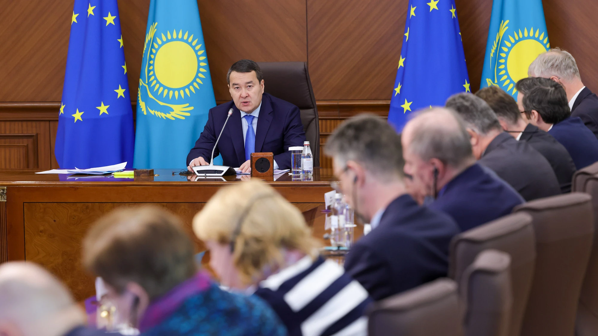 Еуропа компанияларымен әріптестік