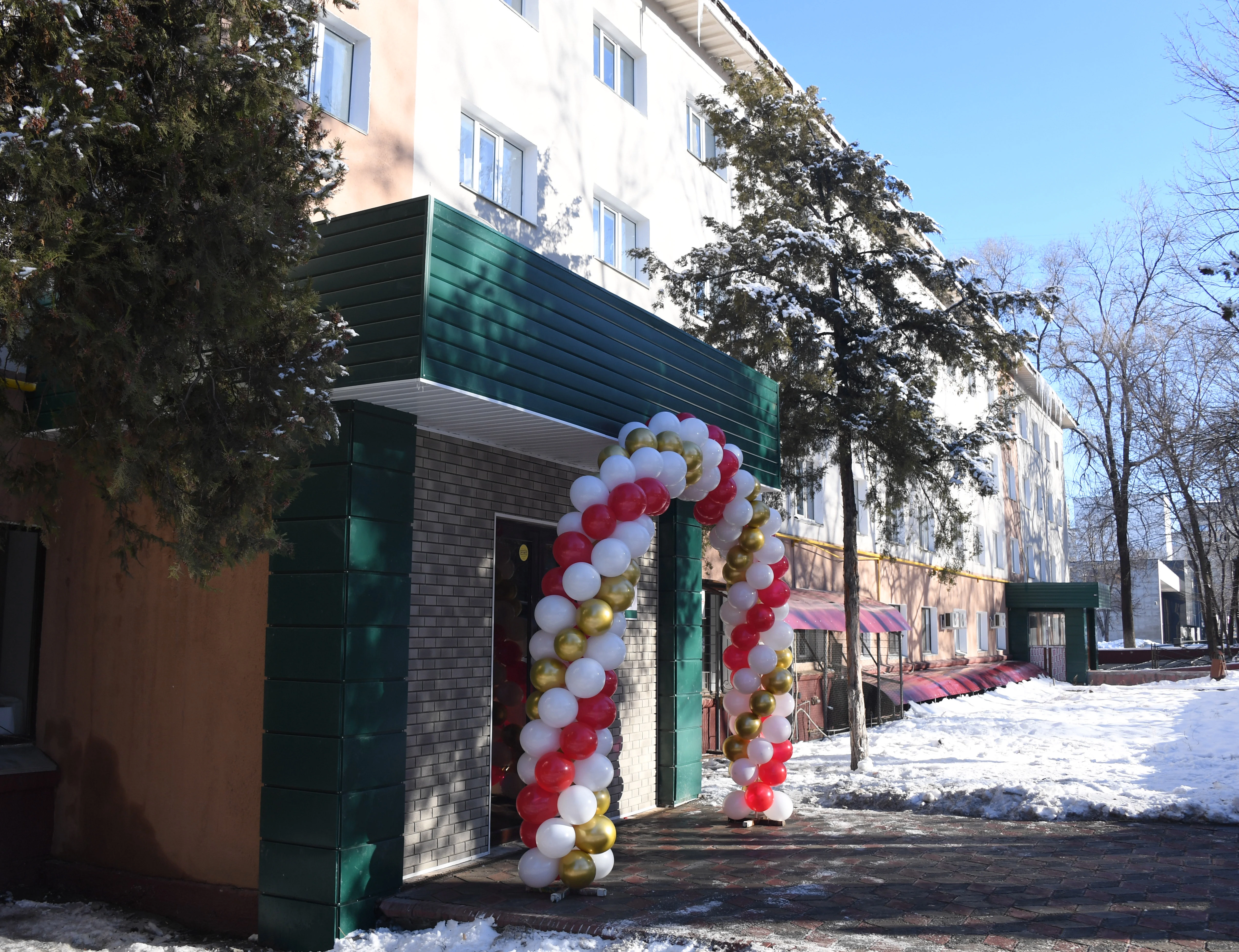 Алматыда студенттік жатақхана мен орталық стадион пайдалануға берілді