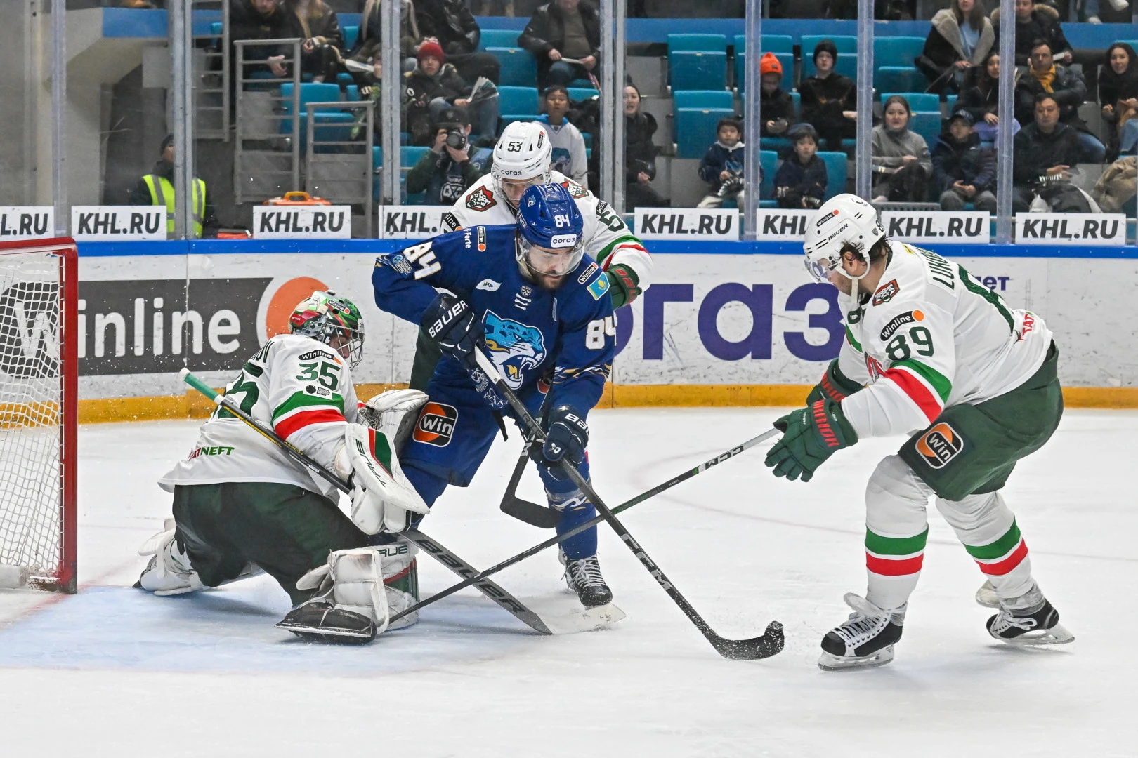 Бесінші рет тізе бүкті