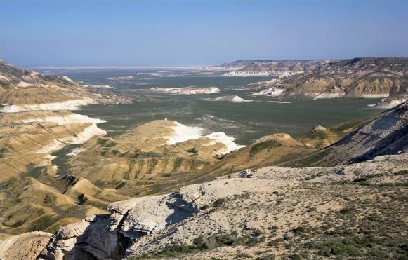 Мемлекет басшысы еліміздегі теңдессіз тарихи орындарды қорғауға шақырды