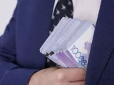 Бұрынғы сот орындаушысы өз шотына 6 млн теңге аударып алған