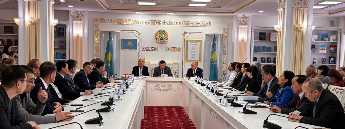 Дипломат кітабы