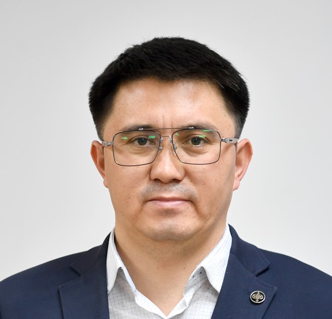 Полицейді неге бөтенсиміз?