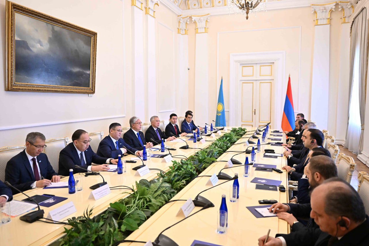 Қазақстан мен Армения басшылары кеңейтілген құрамда келіссөз жүргізді