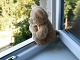 Қарағандыда үш жасар қыз терезеден құлап кетті