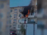 Атырауда тұрғын үй өртеніп, 60 адам эвакуацияланды