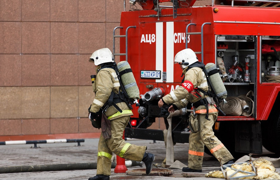 Атырау облысында өртенген пәтерден екі баланың мәйіті табылды