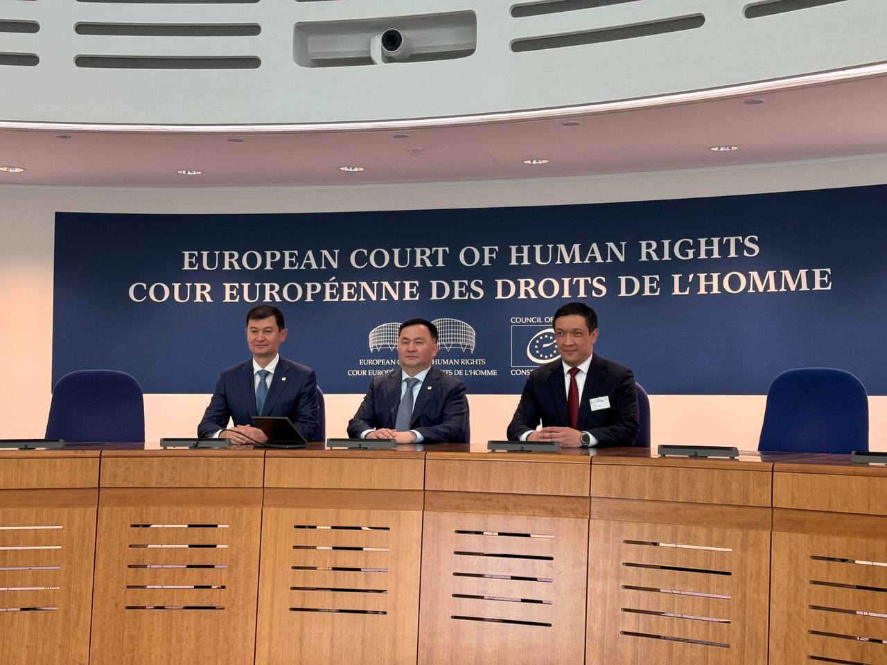 Қазақстанның сот саласындағы серпілісі: Меморандум және жоғары деңгейдегі кездесулер