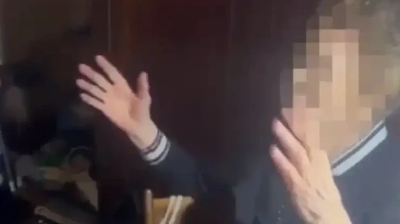«Бұл менің ақшам!»: Алаяқтар тағы бір зейнеткерді сан соқтырды