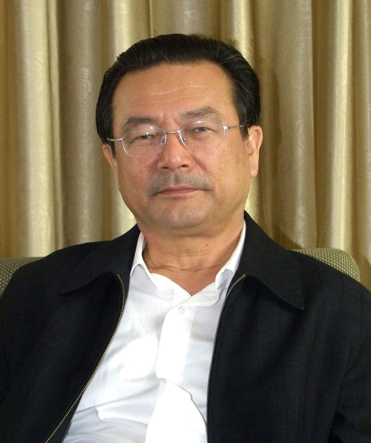 Ат байлар алтын қазық (Эссе)