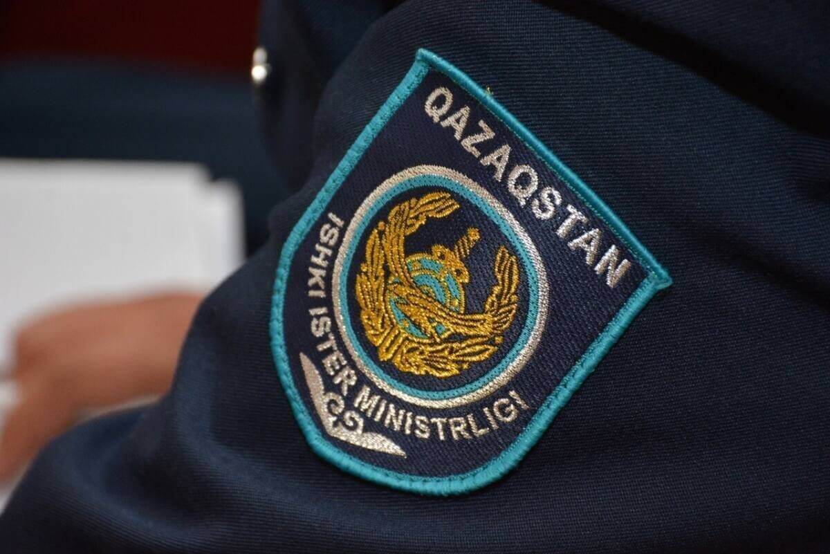 Өскеменде полиция қызметкерін балағаттаған тұрғын жазаланды