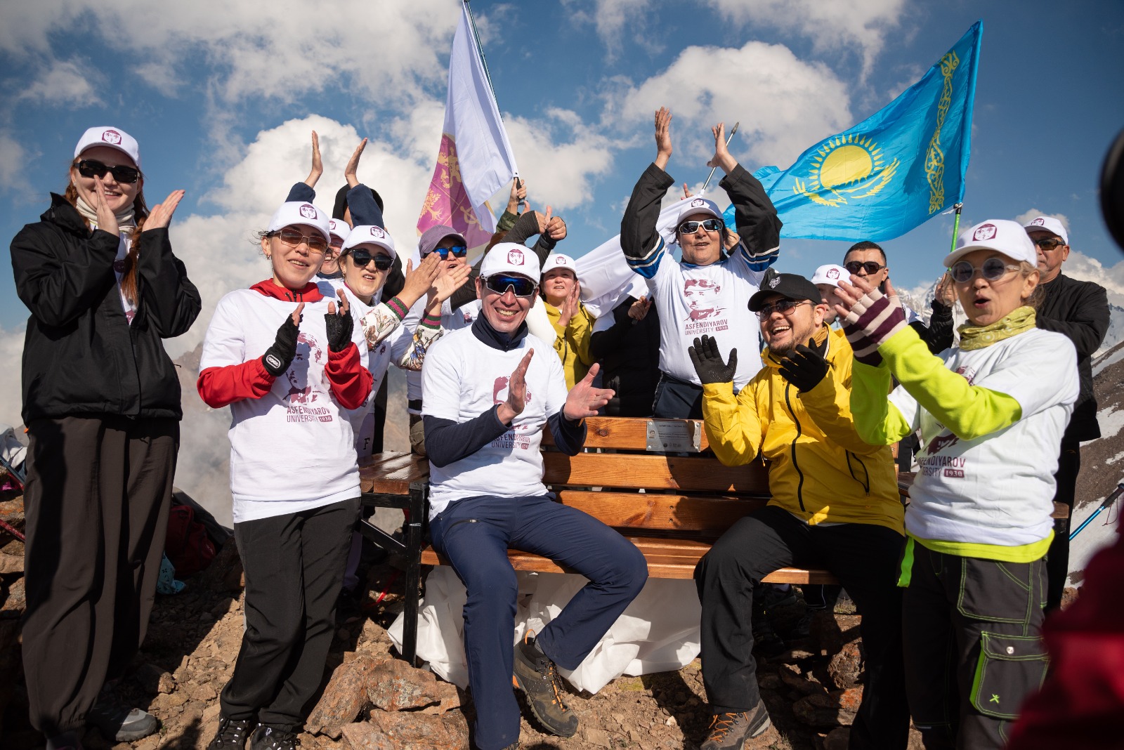 Дәрігерлер шыңы