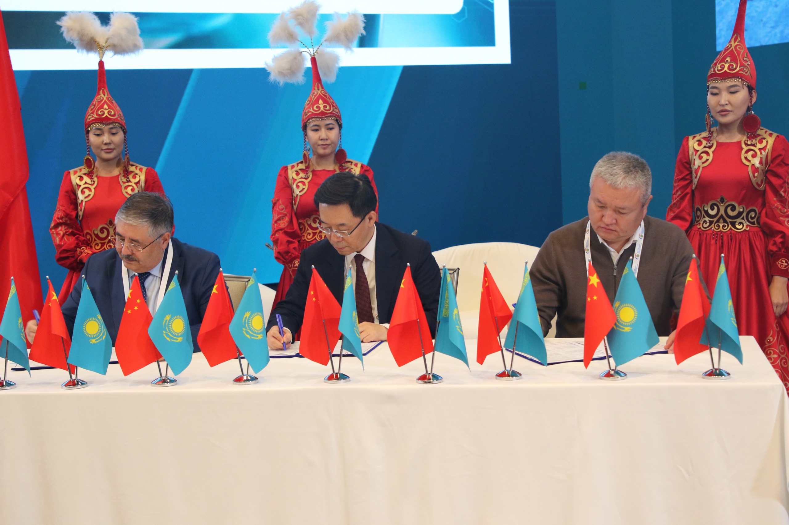 Хирургтердің халықаралық форумы