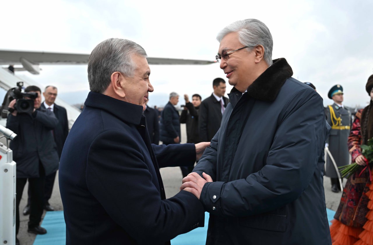 Өзбекстан Президенті Шавкат Мирзиёев Қазақстанға келді