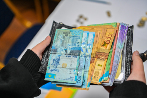 Көп балалы аналарға 150 миллиард теңгеден астам жәрдемақы төленді