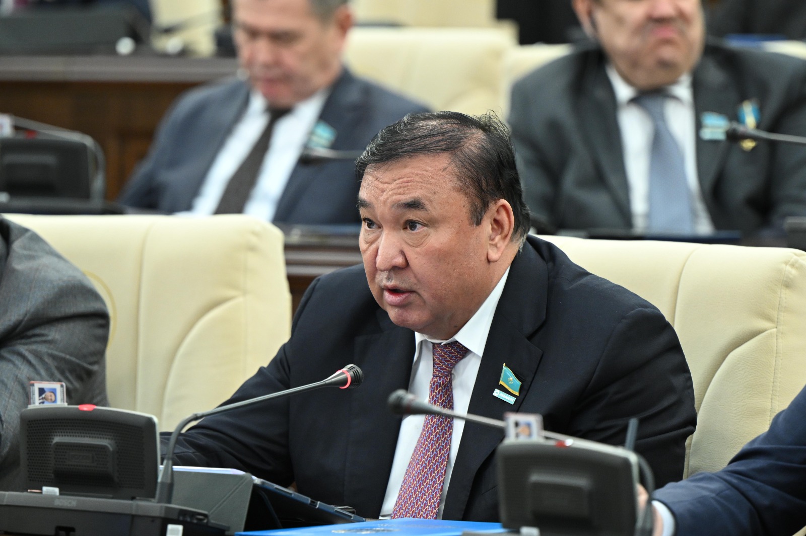 Қайрат Балабиев: Отандық фармацевтиканы қолдауда кемшілік көп