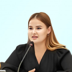 Әженің тәрбиесін көрген Ализа