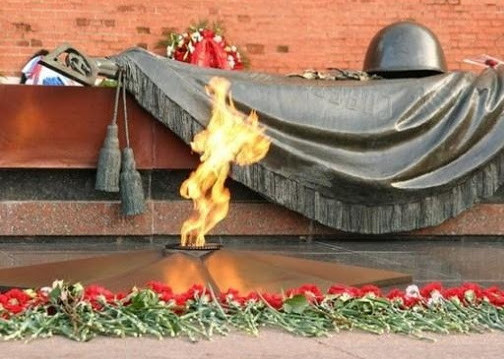 Қарағандыда Жеңіс күніне орай ашық аспан астандағы көрме өтті