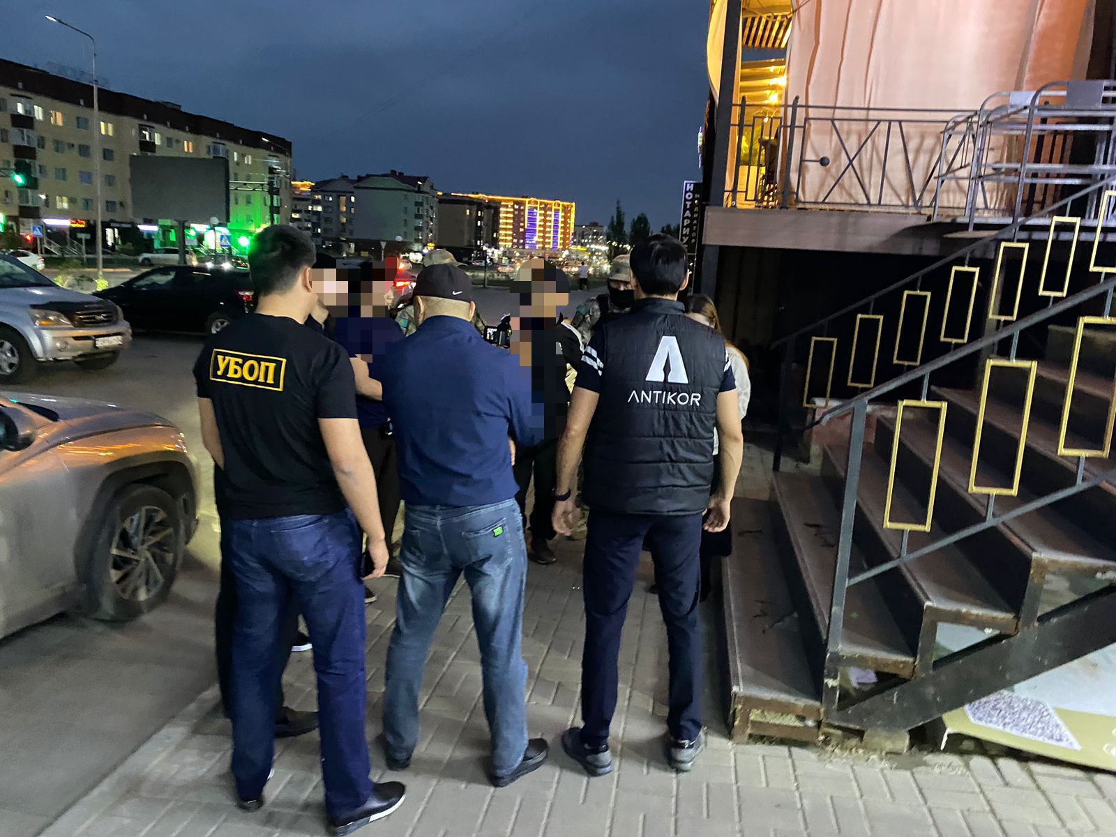 Ақтөбеде кәсіпкерлерден ақша бопсалаған күдікті ұсталды