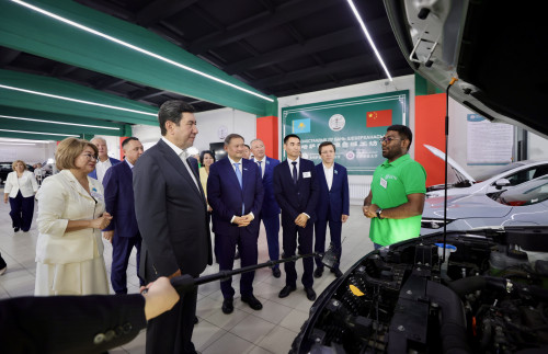 ШҚТУ автоөнеркәсіптегі ғылыми әзірлемелер орталығына айналуға тиіс - Ерлан Қошанов