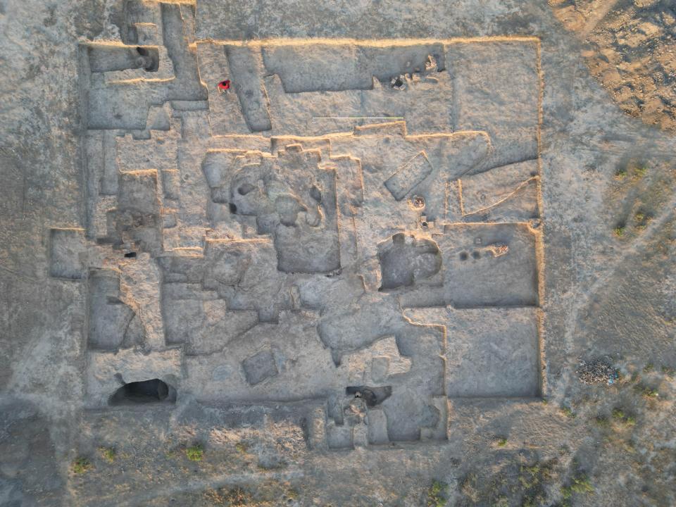 аа