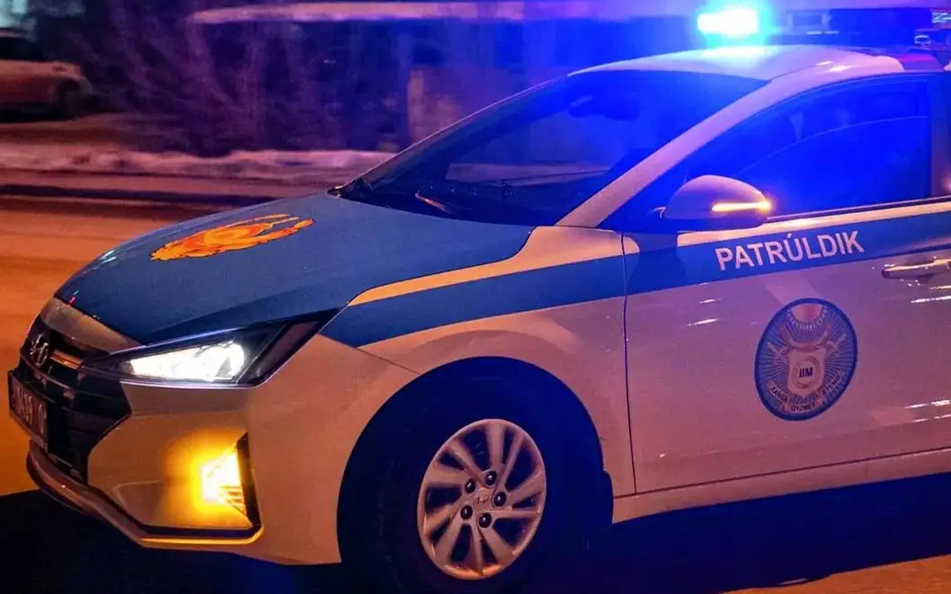 Астанада мас жүргізуші патрульдік көлікке соқтығысқан