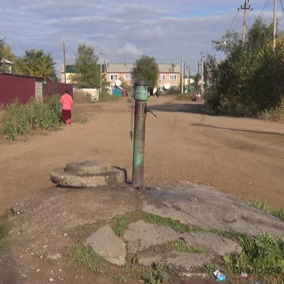 Павлодар қаласының көшелеріндегі су колонкалары алынады