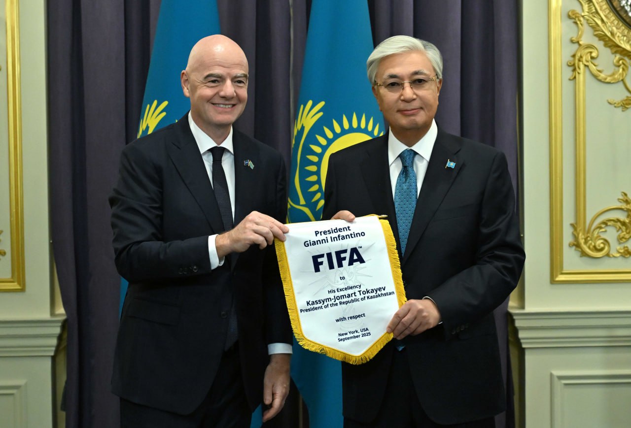 Мемлекет басшысы FIFA президентін қабылдады