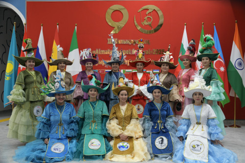 Қуыршақтар қуанған күн