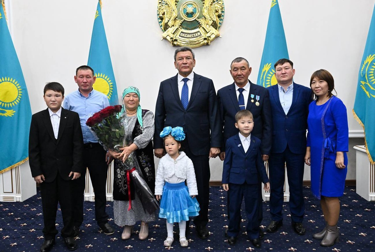 Еңбекпен ырысын еселеген әулеттер